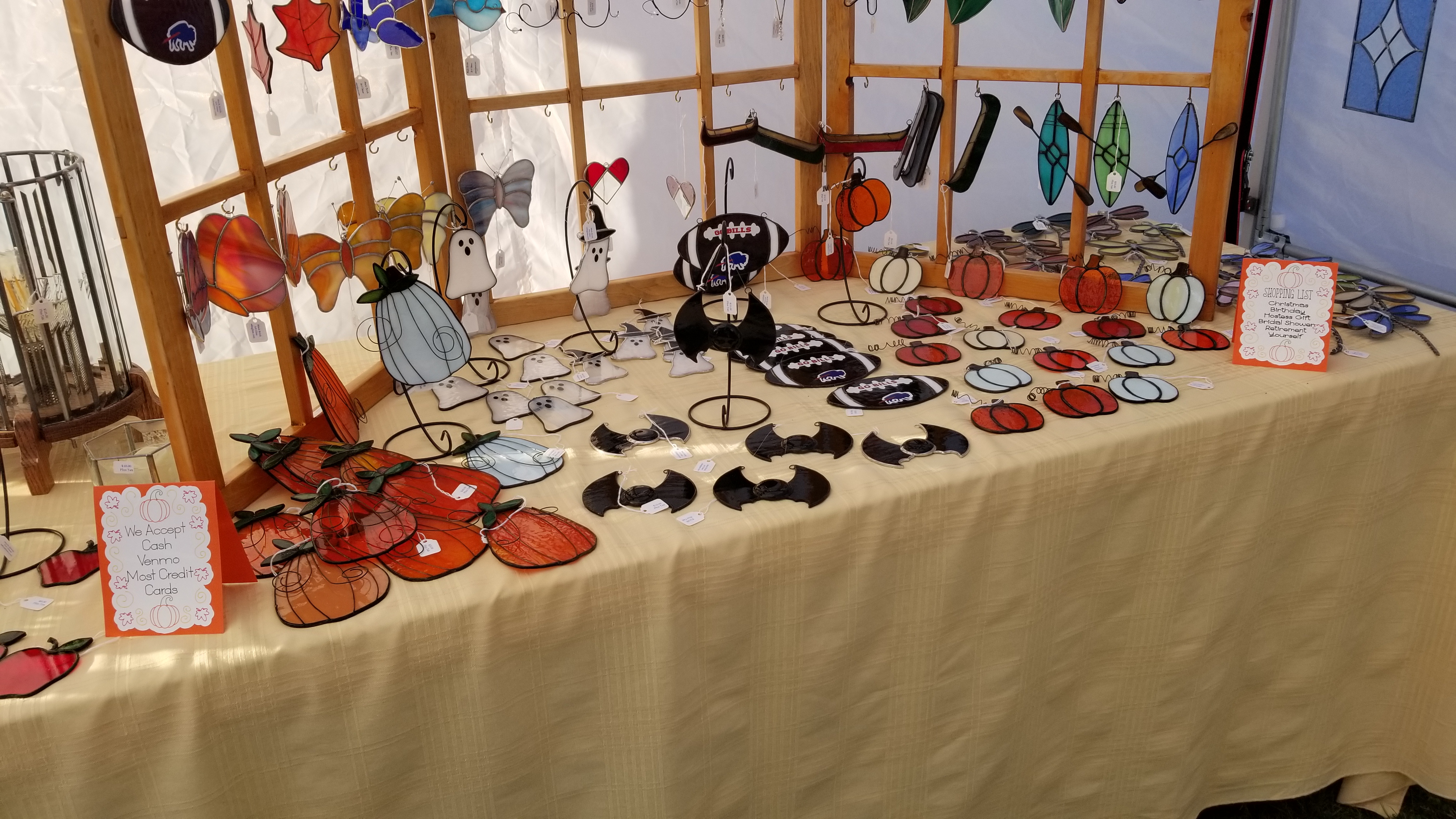 Mack-Brink Art Glass booth photo